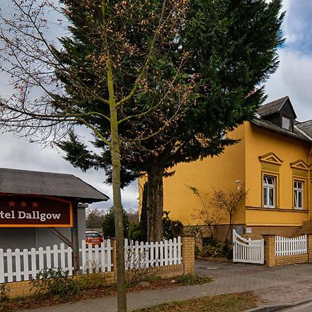 Hotel Dallgow Exterior photo