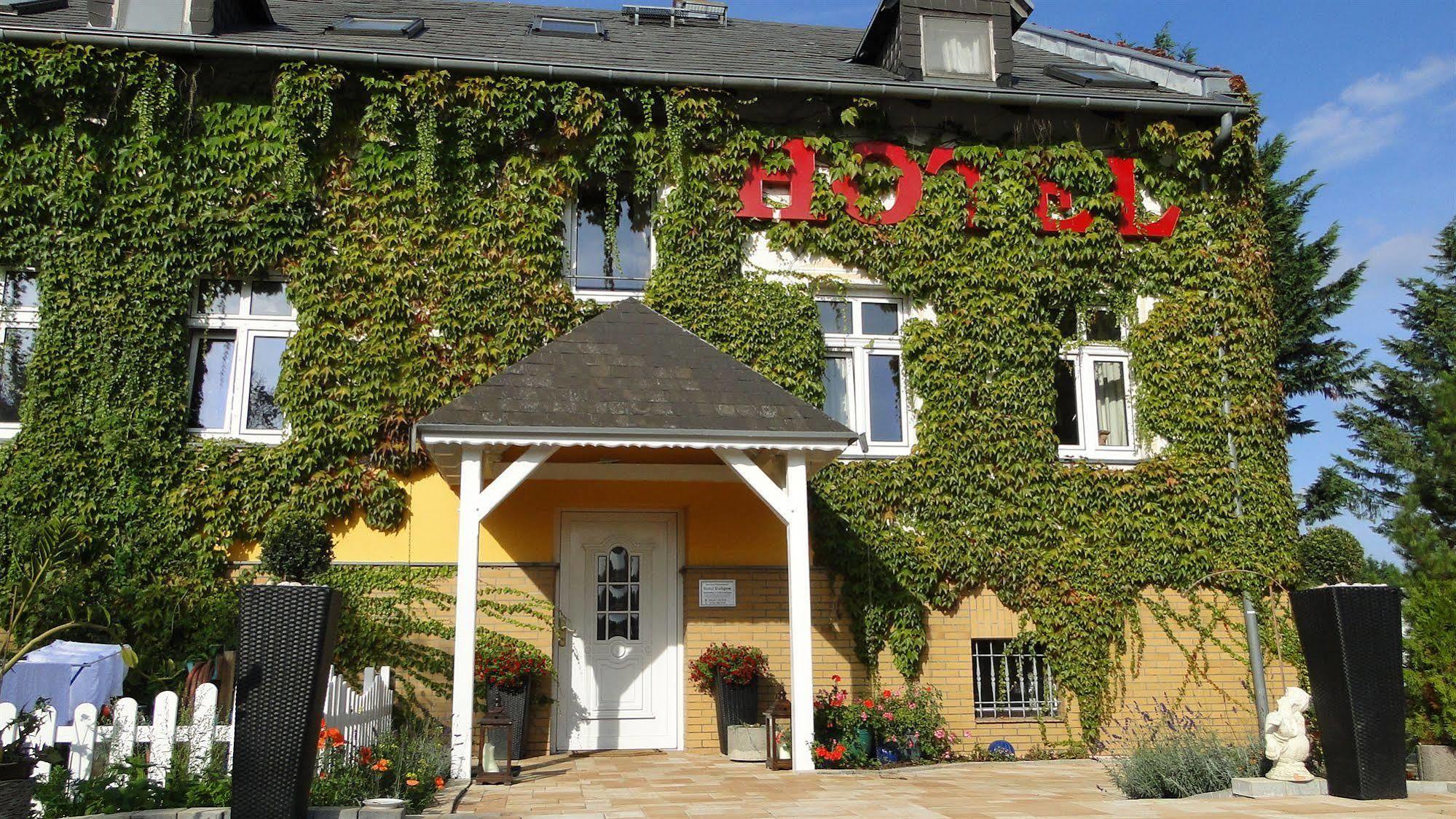 Hotel Dallgow Exterior photo